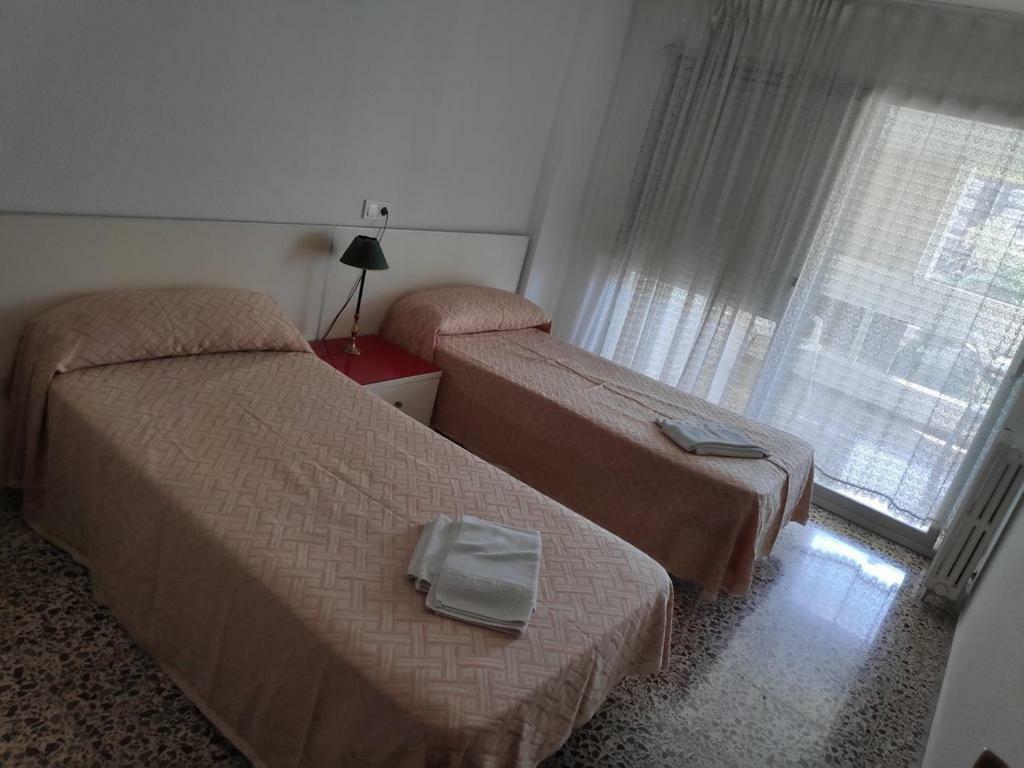Apartamentos Cervantes Benidorm Eksteriør billede